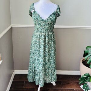 AUW Dress - Women’s - M - Green Floral - Flutter Sleeve with Sweetheart …